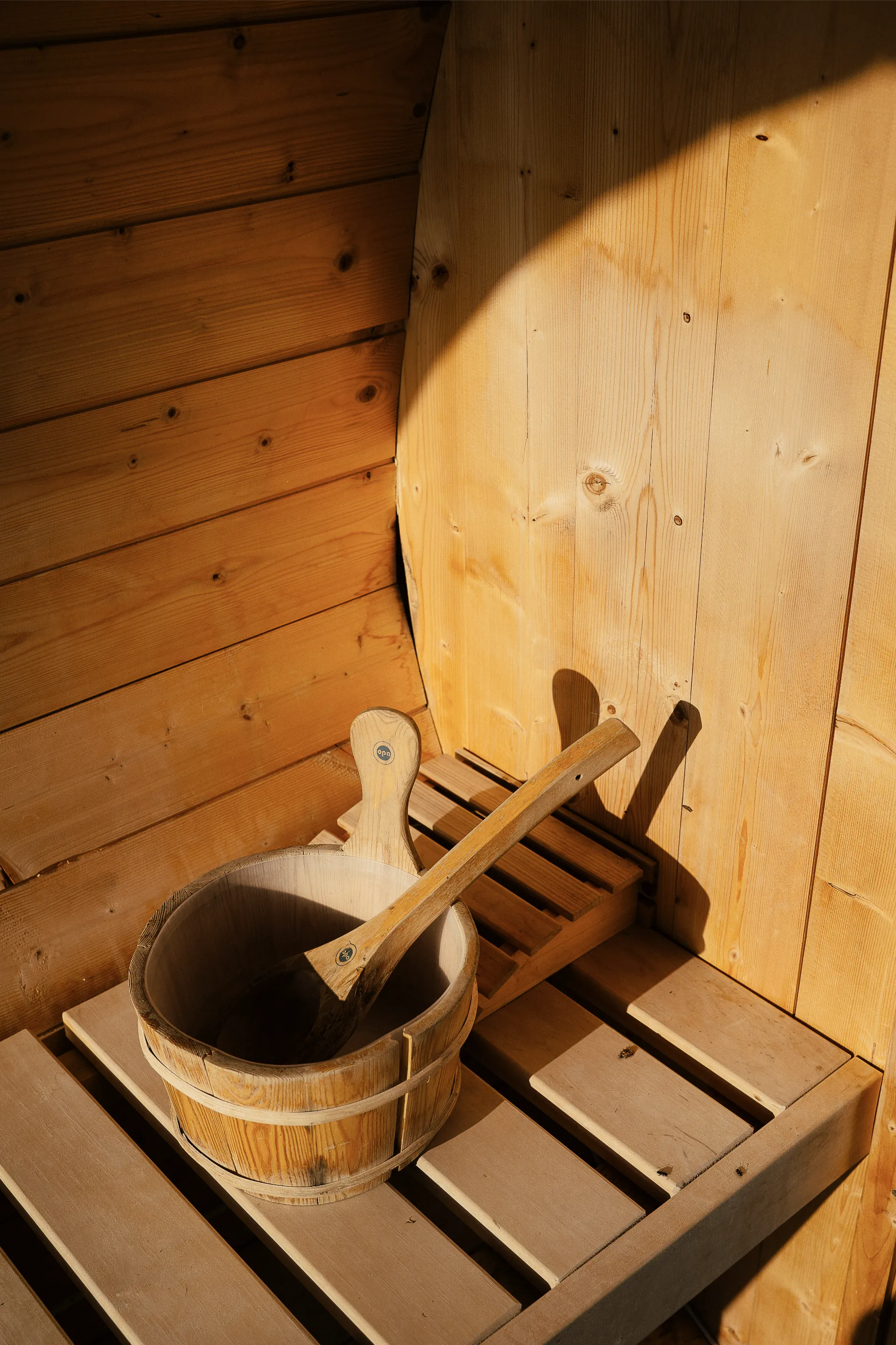 The sauna bench